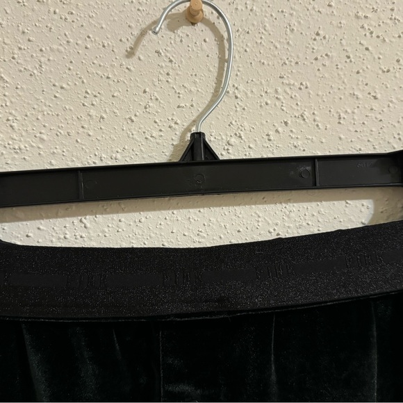 Victoria’s Secret PINK Velour Boxy Pajama Shorts - Size XL - NWOT - Picture 2 of 8